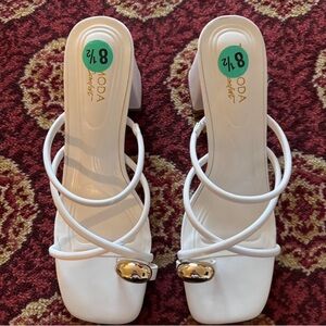 Block heel mules with toe ring gold y2k style strap heels sandals